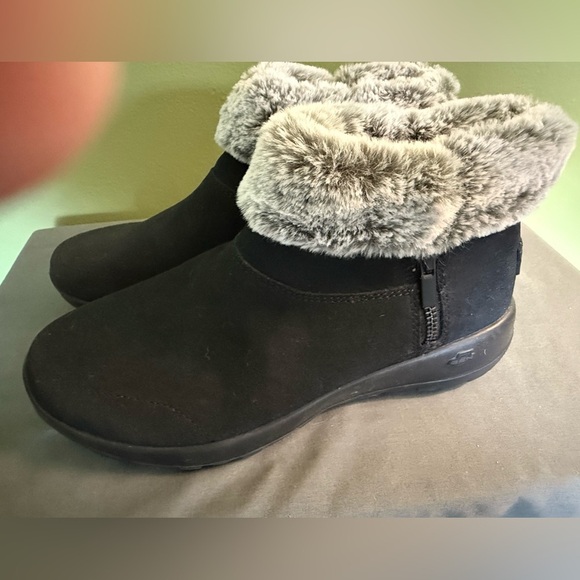 Skechers NWOT Air Cooled On the Go Joy Savvy Bootie Womens Sz 8.5 - Picture 1 of 8